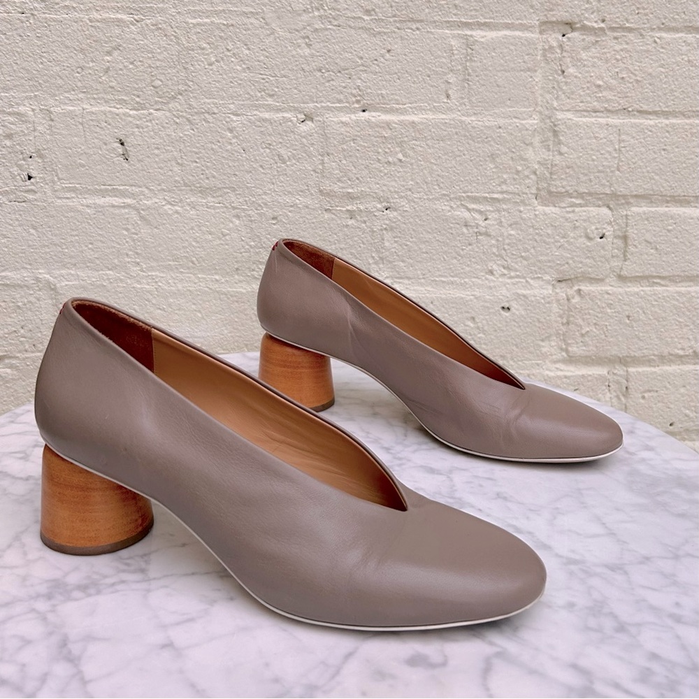 Halmanera Leather Taupe Shoes with Cylindrical Wooden Heel